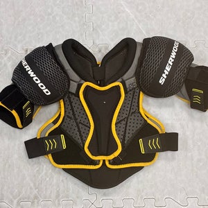 Large Junior Sher-Wood Rekker RE4 Shoulder Pads (Used)