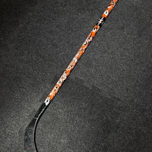 Intermediate Mission Right Handed Hockey Stick Mid Pattern 85 Flex Pro Stock (Used)