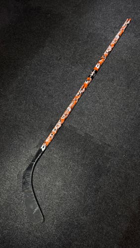 Intermediate Mission Right Handed Hockey Stick Mid Pattern 85 Flex Pro Stock (Used)