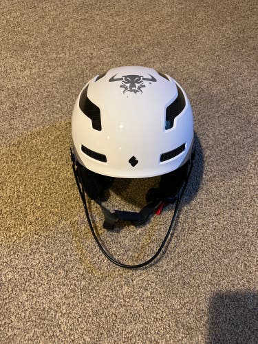 Men's Medium/Large Sweet Protection Helmet (Used)