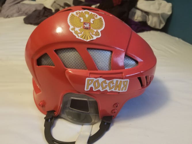 Pro Stock Team Russia Medium CCM Red Display Helmet (Used)