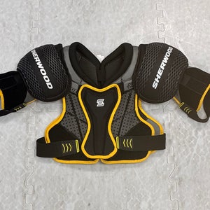Small Senior Sher-Wood Rekker RE4 Shoulder Pads (Used)