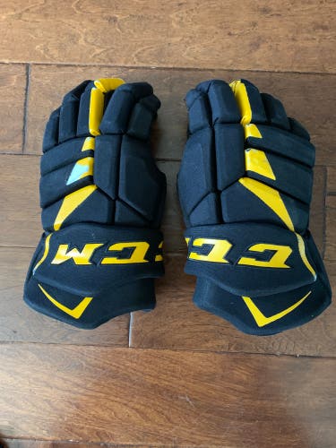 CCM JetSpeed FT485 Gloves 15" (Used) Black