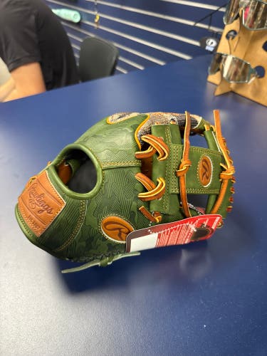 Rawlings Heart of the Hide RH Baseball Glove 11.75" (New)
