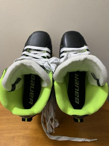 2021 Bauer GSX Hockey Goalie Skates Regular Width 6.5 (New)