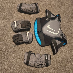 Youth Large Nike Starter Kit (Used)