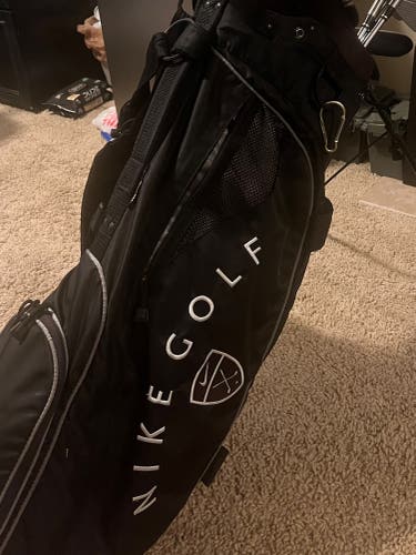 Men's 2010 Nike Slingshot OSS Right Handed Iron Set Stiff Flex (7 Clubs) #5 - #9, PW, Steel Shaft