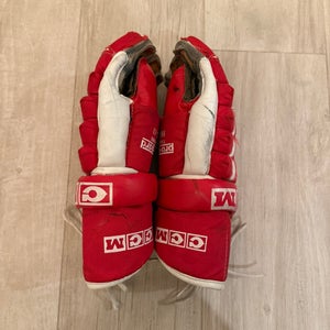 Hockey Player Gloves - CCM