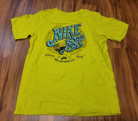 Nike Skateboarding Short Sleeve Shirt, Tag Size Youth Large