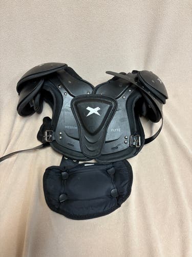 Medium Adult Xenith Flyte Shoulder Pads (Used)