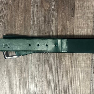 Green Large/Extra Large Men's Under Armour Shirt (Used)