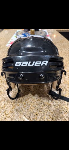 Bauer 4500 size medium