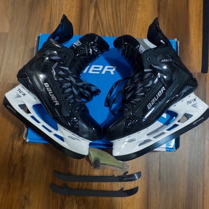 (Barely Used) Bauer Machs with  2 sets of LS Pulse TI Steel
