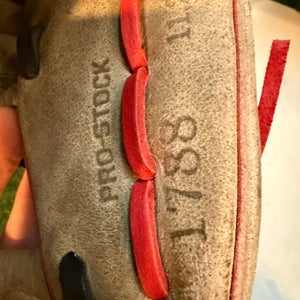 Wilson A2000 RH Infield Baseball Glove 11.25" (Used)