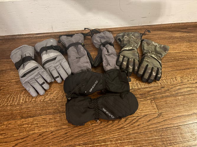 Burton and Dakine Kids Gloves and Mittens Bundle (4 Pairs) | Youth Medium (6-8) | Winter