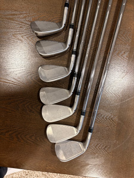 Men's 2022 TaylorMade Stealth Right Handed Iron Set Regular Flex Steel Shaft (Used)