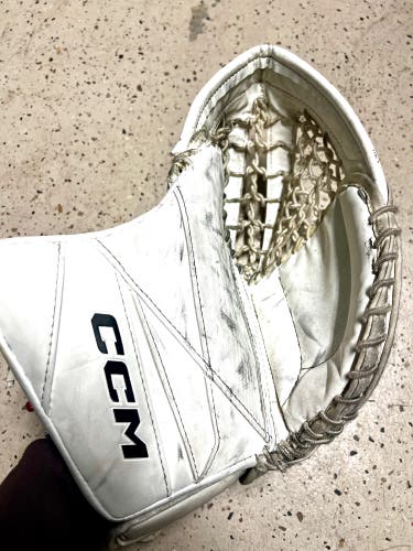 Used CCM Axis 2.5 Regular Goalie Catchers