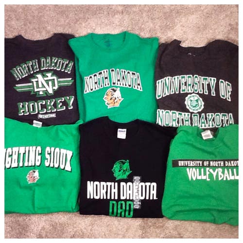 North Dakota Fighting Sioux Men’s Size (Large) T Shirt Lot (6) UND Tees Hockey