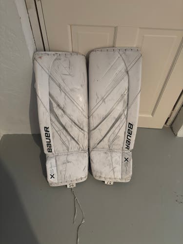 31" 2023 Bauer Vapor X5 Pro Goalie Leg Pads (Used)
