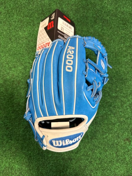 Blue & White Wilson A2000 1786 RH Infield Baseball Glove 11.5" (New)