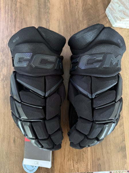 CCM JetSpeed FT8 Pro Gloves 15" (New)