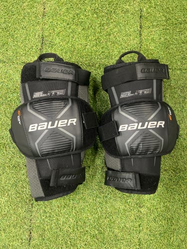 Intermediate Bauer Elite Knee Pads (Used)