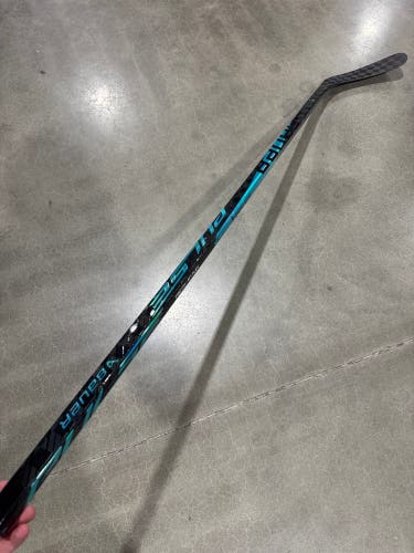 Senior Bauer Pulse Hockey Stick Right Handed P90TM 87 Flex (Used)