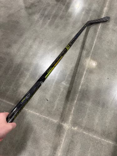 Senior Bauer Pulse Hockey Stick Right Handed P90TM 87 Flex (Used)