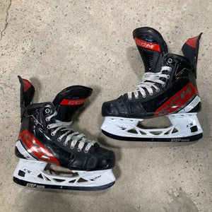 Intermediate CCM JetSpeed FT6 Pro Hockey Skates | Size 5