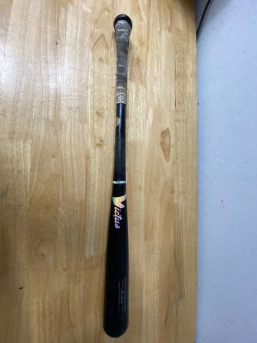 Victus Pro Reserve JC24 Maple Bat (-3) 28 oz 31" (Used)