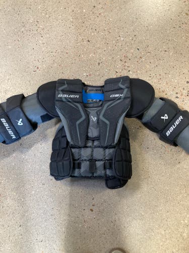 Junior Small Bauer GSX Goalie Chest Protector (Used)