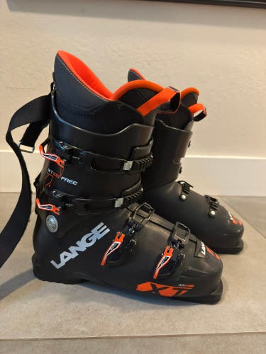 Mondo 29 & 29.5 Unisex Lange XT 100 All Mountain Ski Boots (Used)