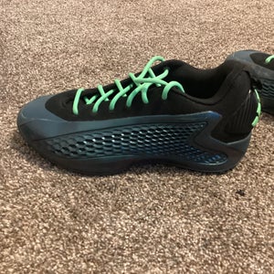 Men's Size M 9.5 (W 10.5) Adidas AE1 (new) come with box
