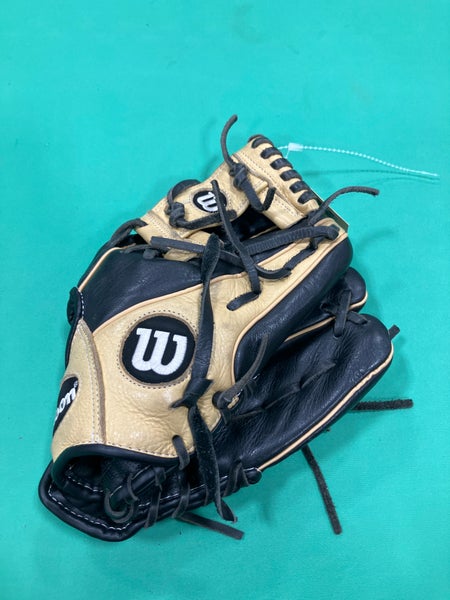 Black Wilson A550 RH Infield Baseball Glove 11.5" (Used)