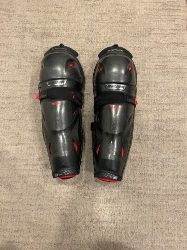 Senior Bauer Vapor 3X Pro 15" Shin Pads (Used)