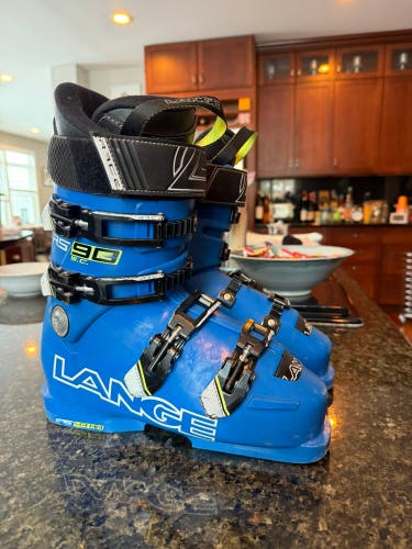 Mondo 25 & 25.5 Unisex Lange RS 90 SC Racing Ski Boots (Used)