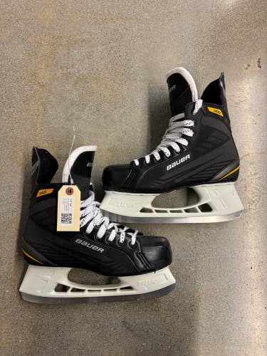 Senior Bauer Supreme 140 Hockey Skates Regular Width 10 (Used)