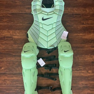 Nike Diamond Elite Catcher's Set Adult 17