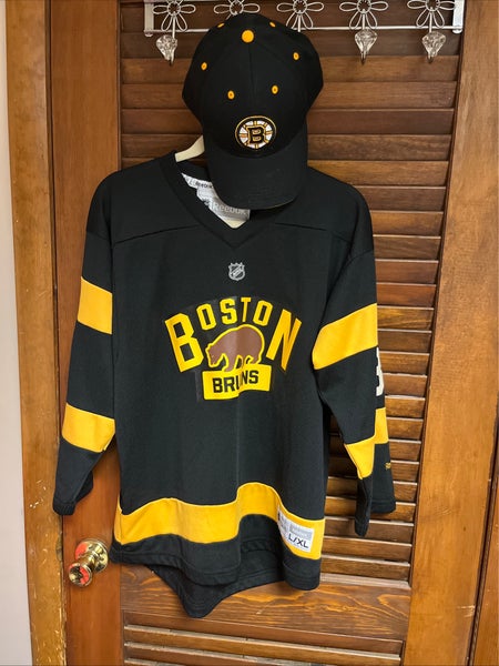 Official Players Reebok Black and Gold Bruins David Pastrnak Jersey(3rd) Youth L/XL w/ hat
