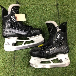 Junior Bauer Supreme M50 Pro Hockey Skates Regular Width Size 2.0 (Used)