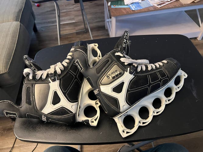 CCM Super Tacks 892 Hockey Skates Regular Width 7.5 (Used)