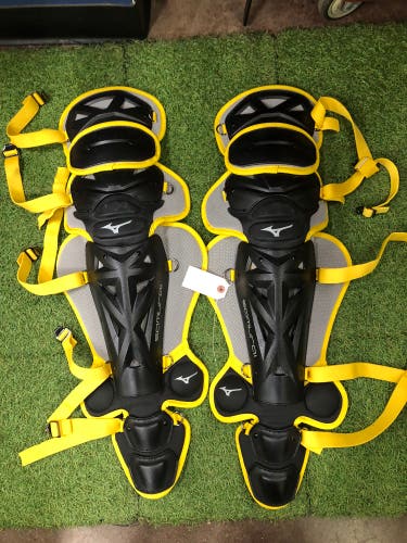 Adult Mizuno Samurai Catcher's Leg Guard 16.5" (New)