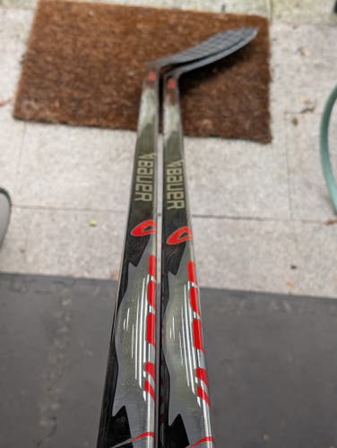 2-Pack - New Pro Stock RH Bauer Vapor Flylite League Sticks - P92 / 70 Flex