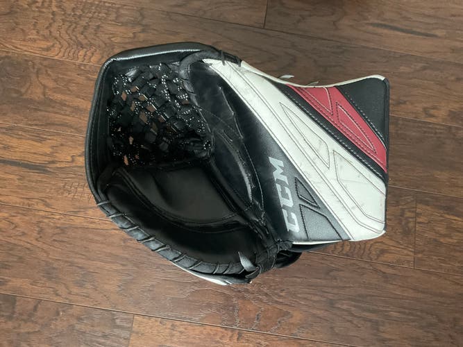 WHL Pro Stock CCM Eflex 4 Goalie Glove - 600 break
