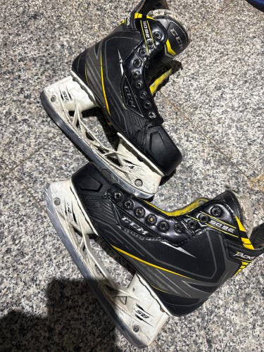 CCM Tacks Hockey Skates Regular Width 6 (Used)