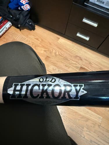 Old Hickory MT27 Maple BBCOR Certified Bat (-3) 29 oz 32" (Used)