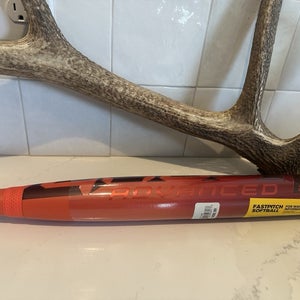 NIW 2026 Easton Ghost Advanced 32/22 (-10) Fastpitch Softball Bat