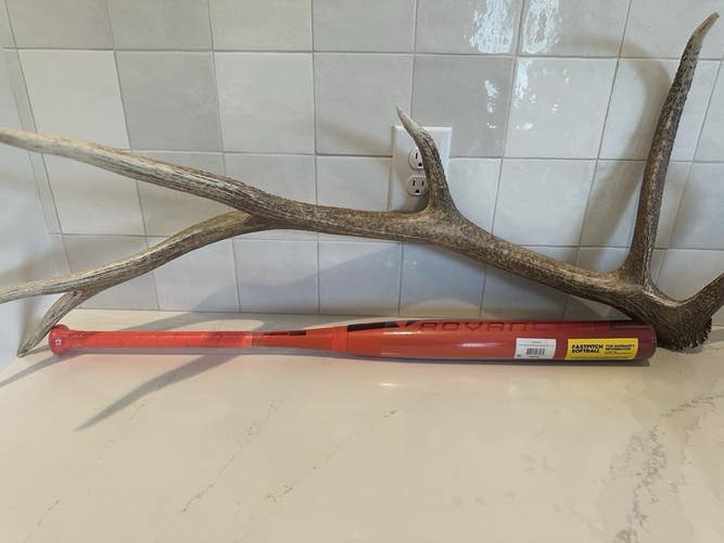 NIW 2026 Easton Ghost Advance 33/23 (-10) Fastpitch Softball Bat