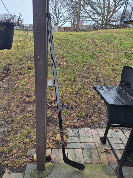 Senior Bauer Vapor Hyperlite 2 Left Hand Hockey Stick P92 82 Flex (Used)