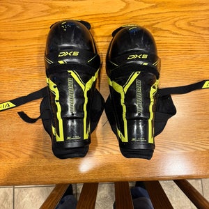 Junior Warrior Alpha DX5 11" Shin Pads (Used)